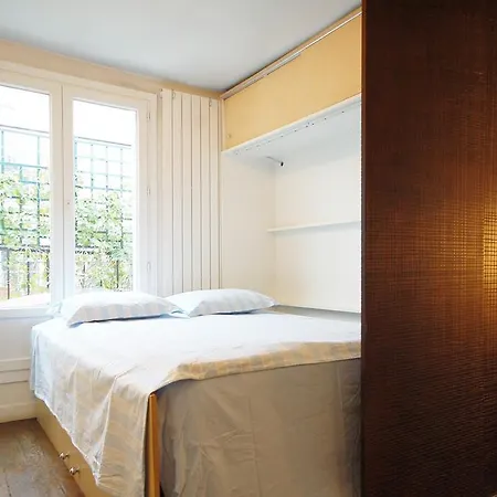 Des Moulins - 2 Adults Apartment *