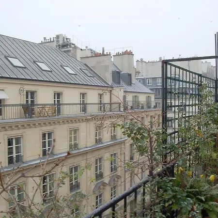 Des Moulins - 2 Adults * Paris